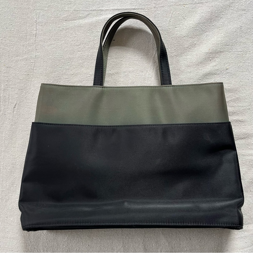 Vintage Express World Brand Women’s Multi Pocket Tote Bag